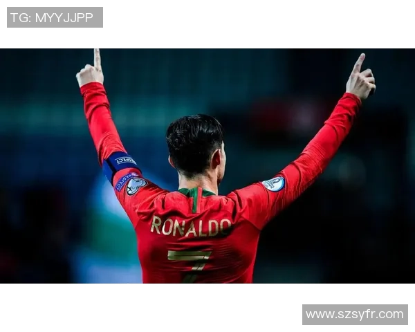 微笑着征服绿茵场的足球传奇人物与他们的光辉瞬间